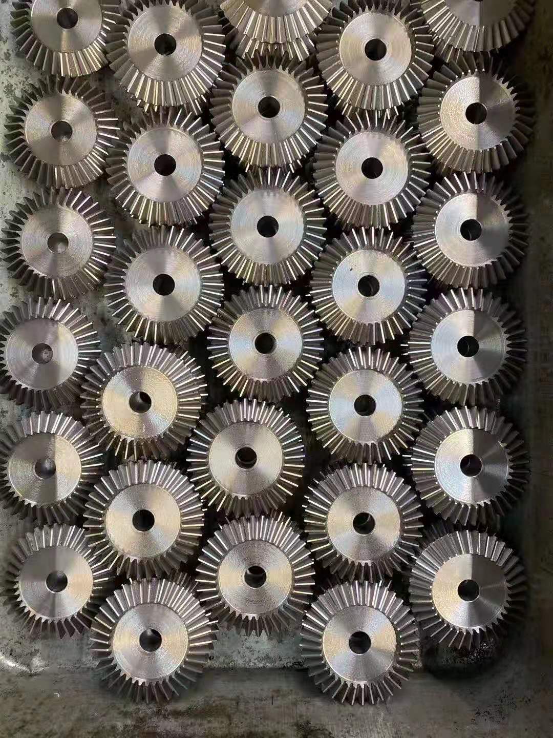 直齒傘齒輪加工（gōng）
